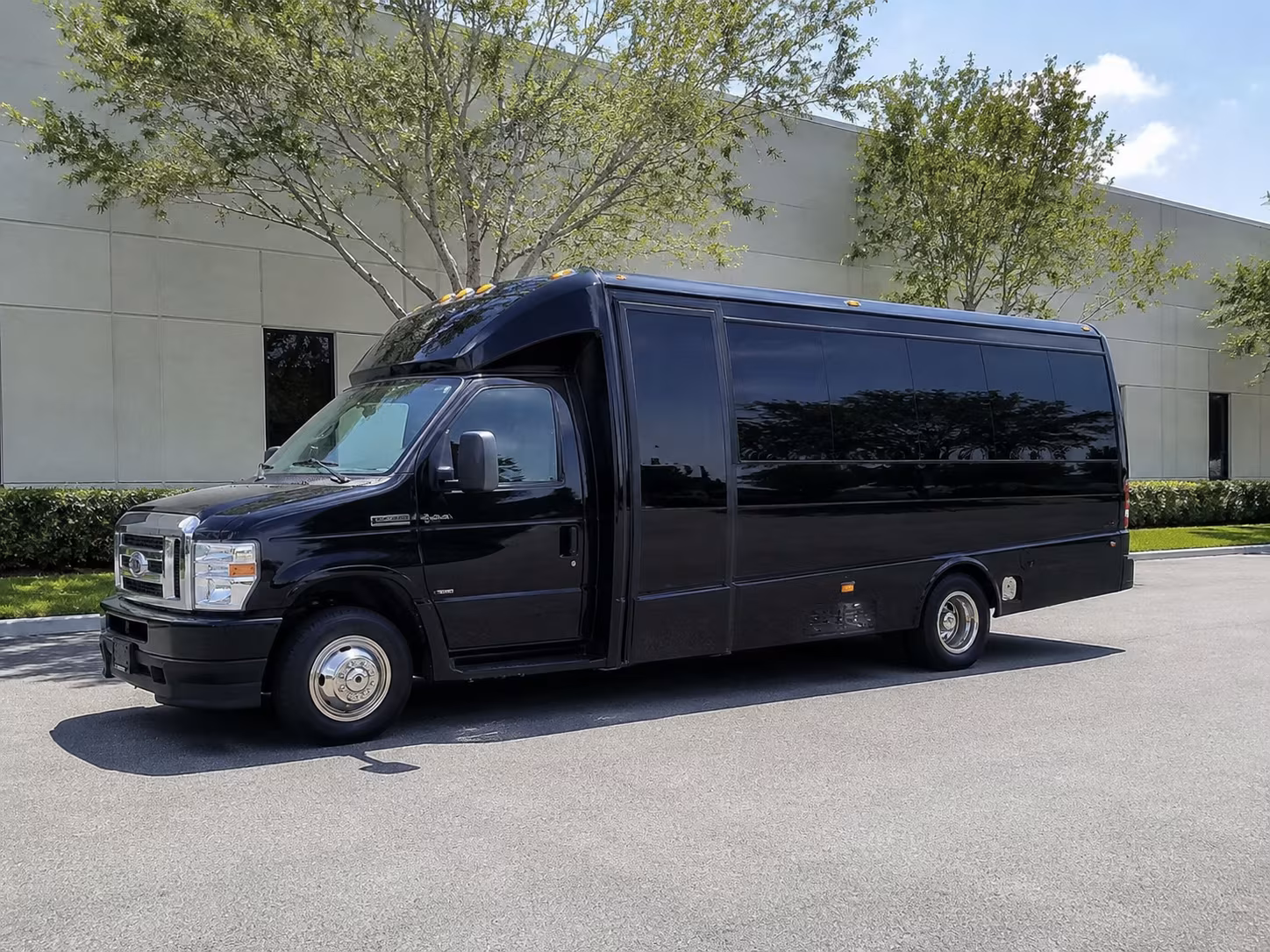 charter a bus to abilene zoo for your next class field trip